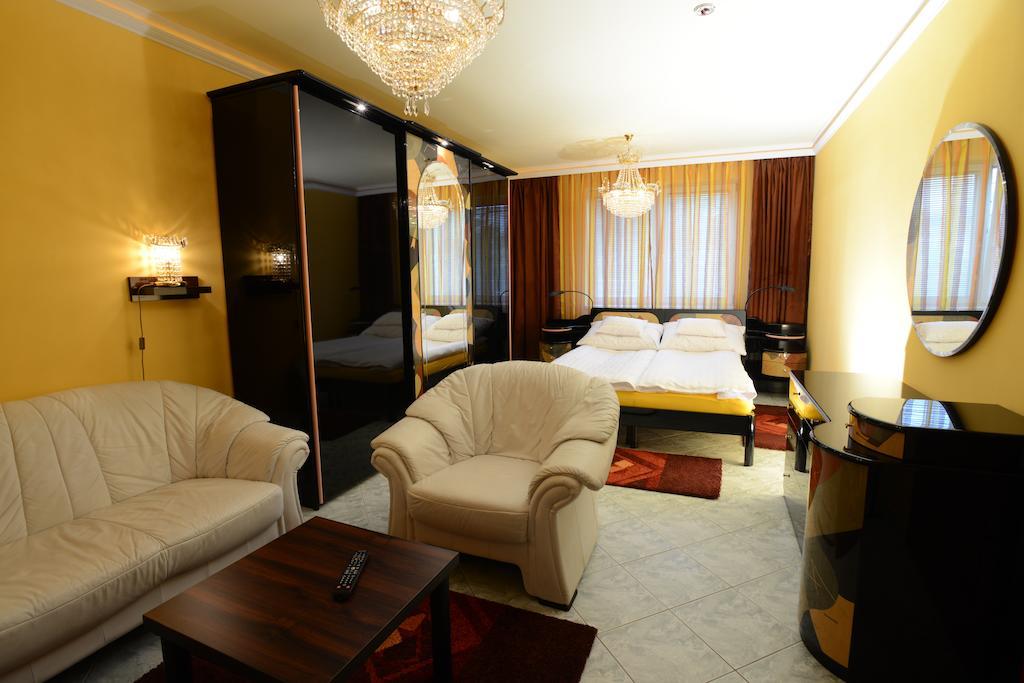 Aparthotel Nexus Vendeghaz Segedín Pokoj fotografie